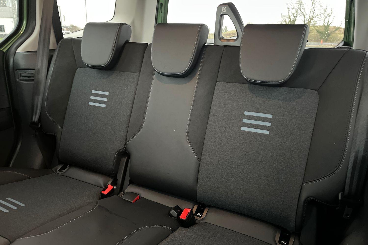 Ford E-Tourneo Courier Photo 19