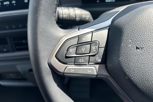 VOLKSWAGEN Transporter Photo 16
