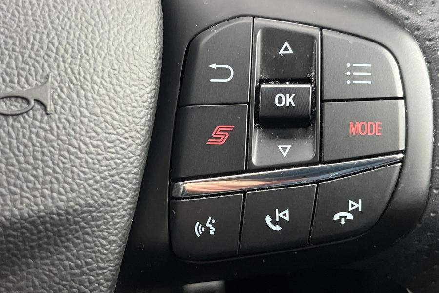 Ford FOCUS Photo autoimg-bbaf5c2a89c8bb41640046adb9e8a363907355da.jpg