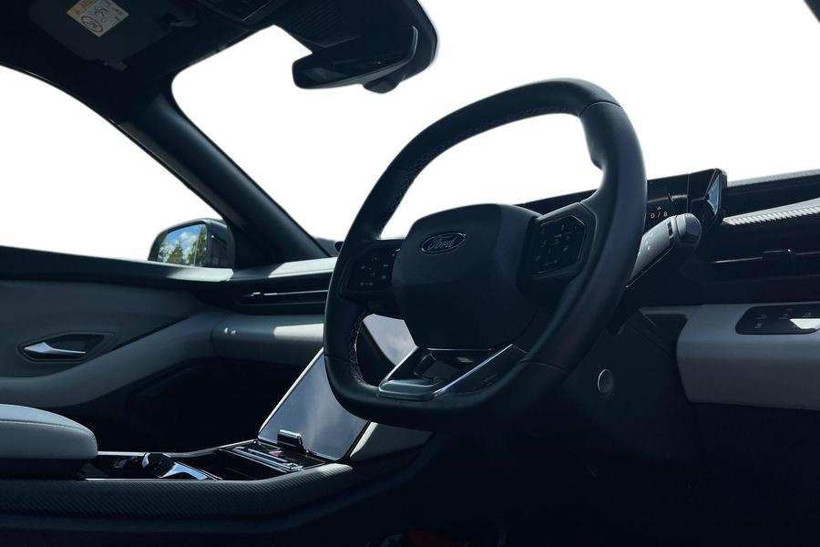 Ford Explorer Photo autoimg-bbb27724f4a4ec1d9fc83925a7e1e6e7c15d5959.jpg