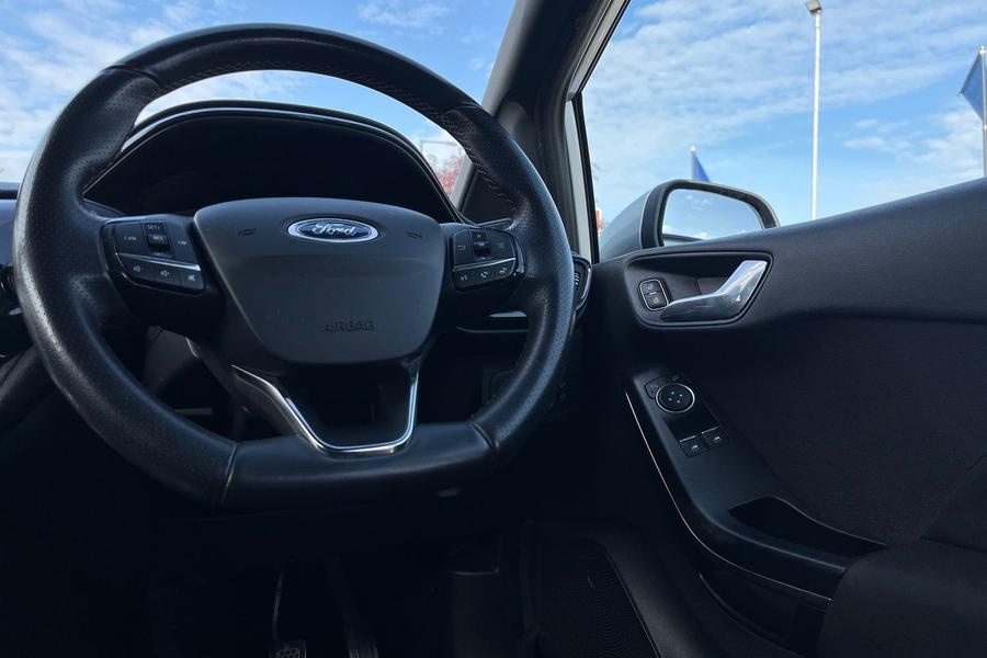 Ford FIESTA Photo autoimg-bbb2a933c21091a61d78f598df2f09e7f3824c42.jpg