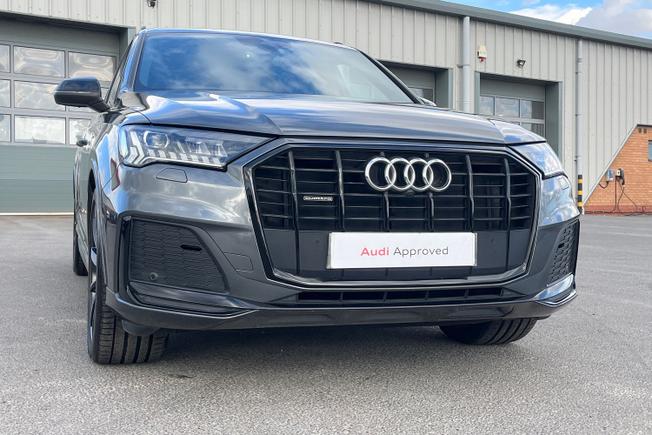 AUDI Q7 Photo 24