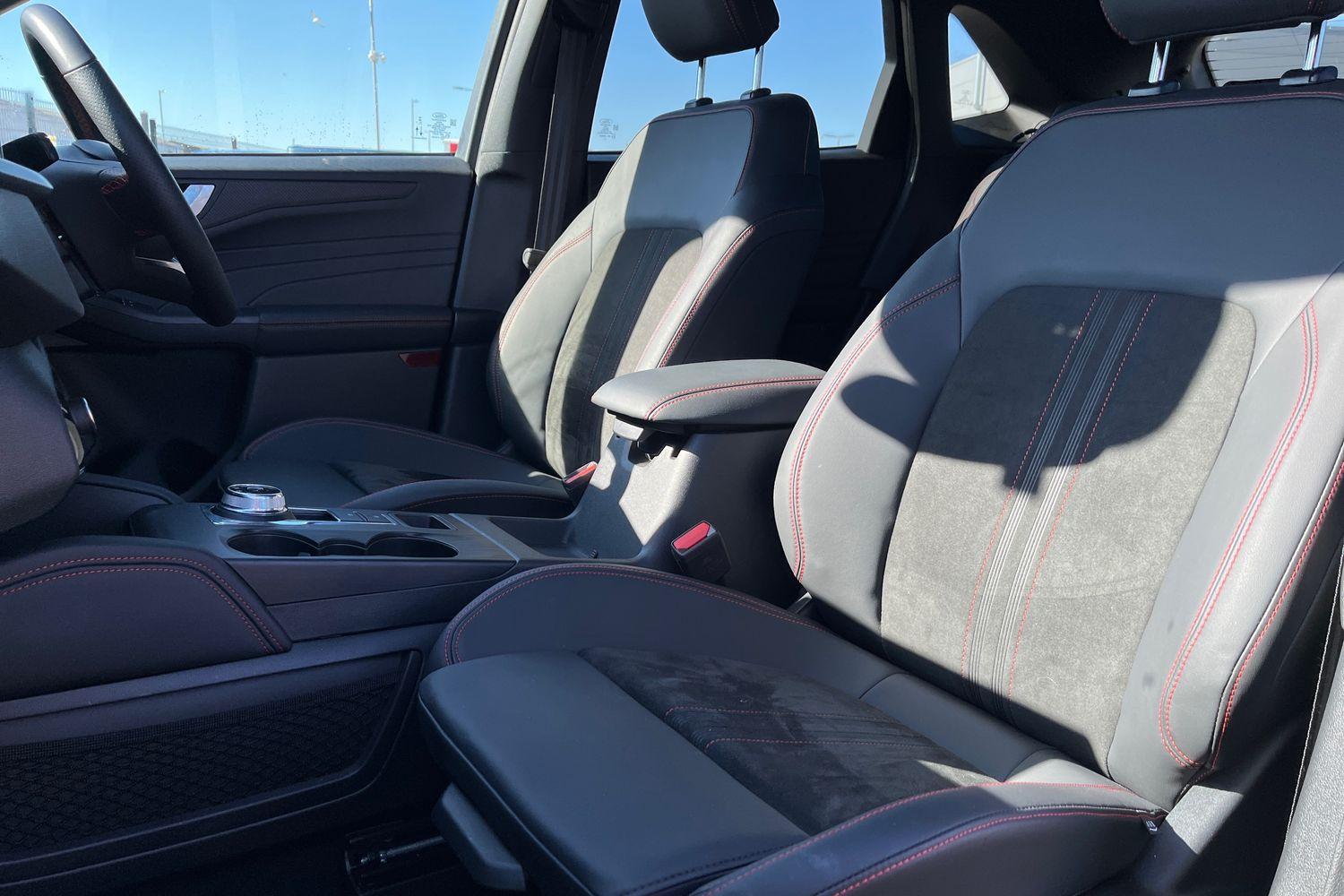 Ford KUGA Photo 18