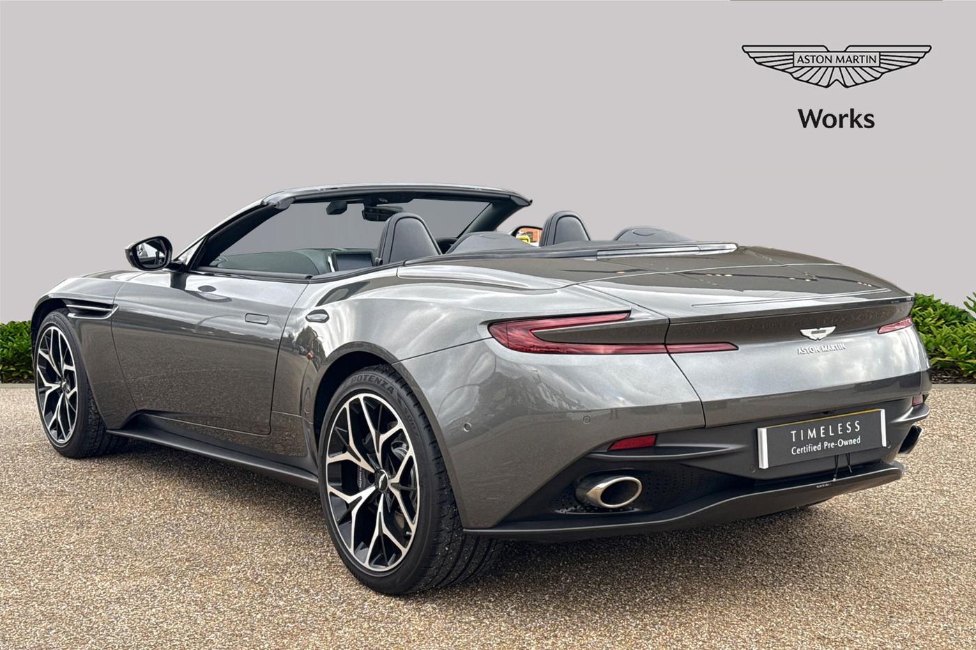 Aston Martin DB11 Volante 2018