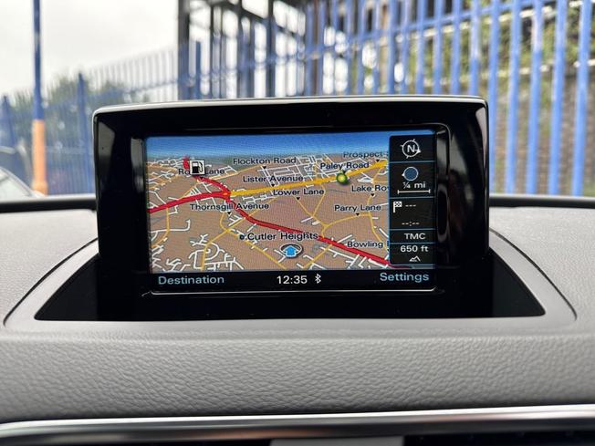 AUDI Q3 Photo 14