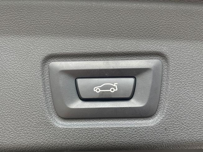 BMW I4 Photo 26