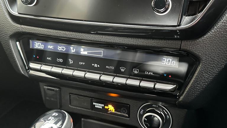 Used Isuzu D-Max WG74RCY 12