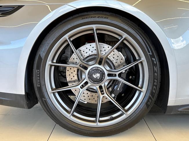 PORSCHE 911 Photo 24
