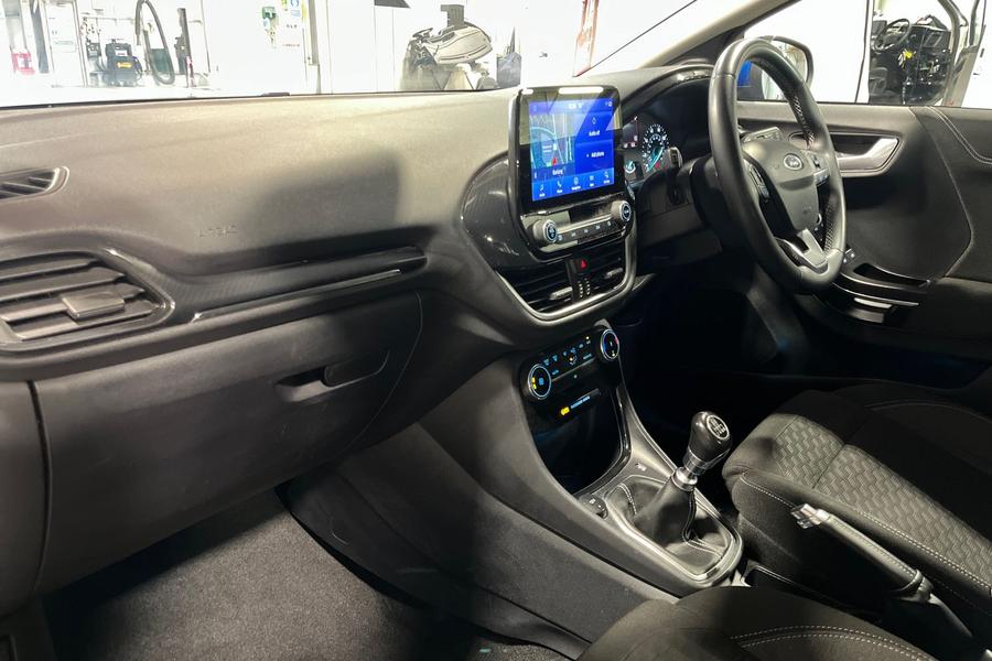 Ford PUMA Photo autoimg-bbb9431be27d79bdd13bc2891b94b20dac7bb383.jpg