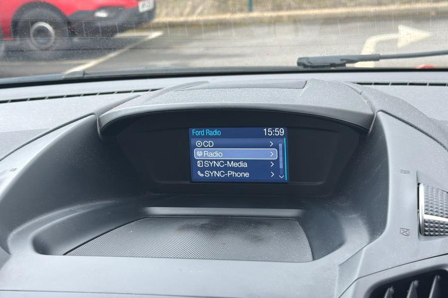 Ford KUGA Photo autoimg-bbbfdb8870f375961f590b5f128c129894c1f681.jpg