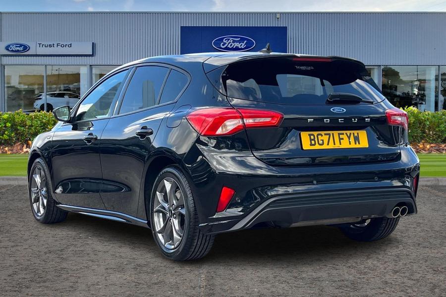 Ford FOCUS Photo autoimg-bbc060fc1d0c2c7c5145eaf4690e0a3c3b0bd4e1.jpg