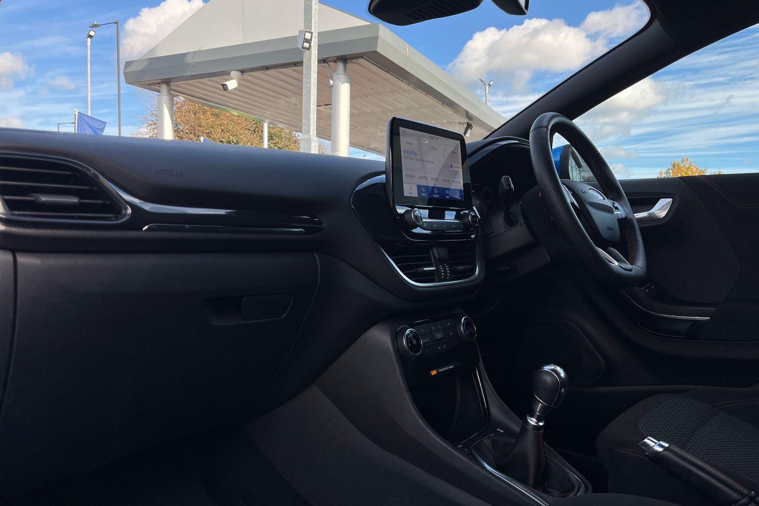 Ford PUMA Photo 17