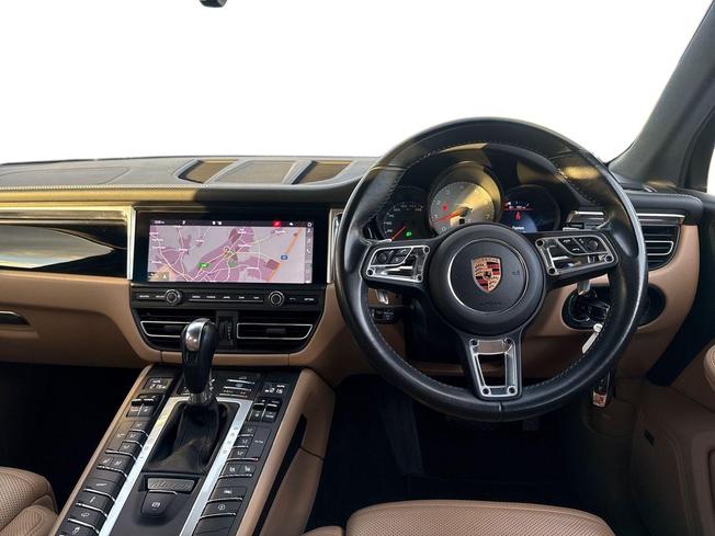 PORSCHE Macan Photo 11