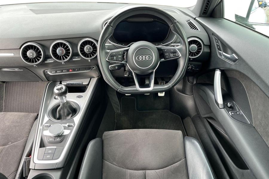 Audi TT Photo autoimg-bbc98cc975118ea33f698a481eb8af05cb8b5bd2.jpg