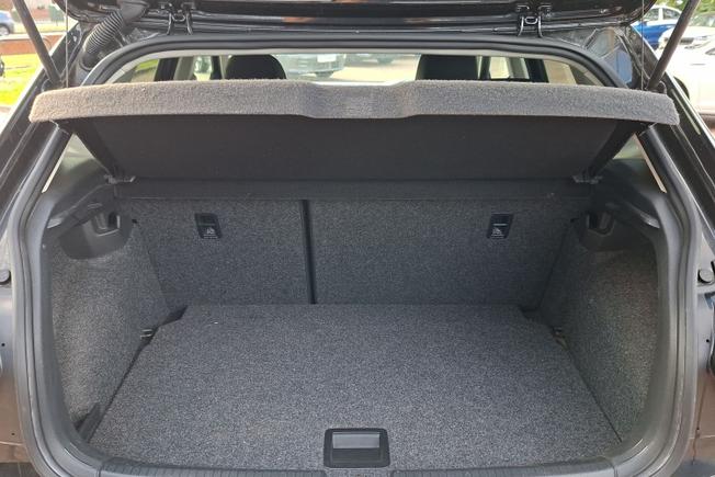 VOLKSWAGEN Polo Photo 12