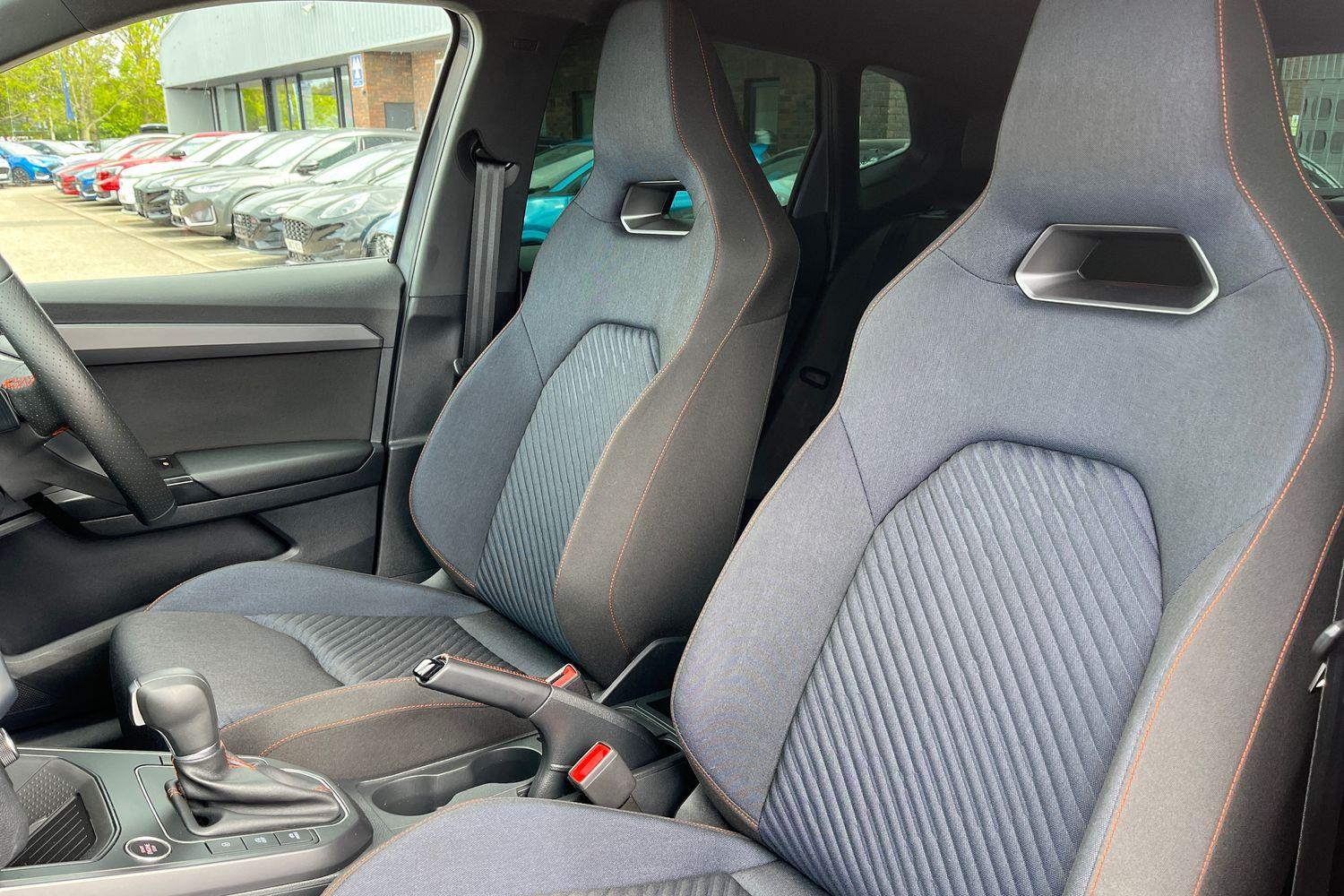 SEAT ARONA Photo 18