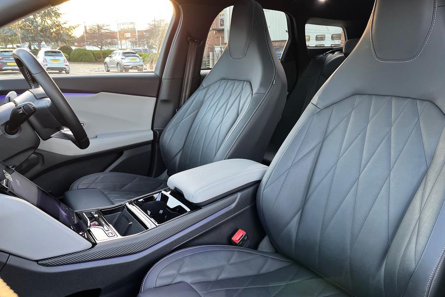 Ford Explorer Photo autoimg-bbcfb1d7a529d4b74c22495ea0716b704aab62ef.jpg