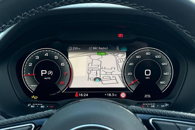 Audi Q2 Photo 29