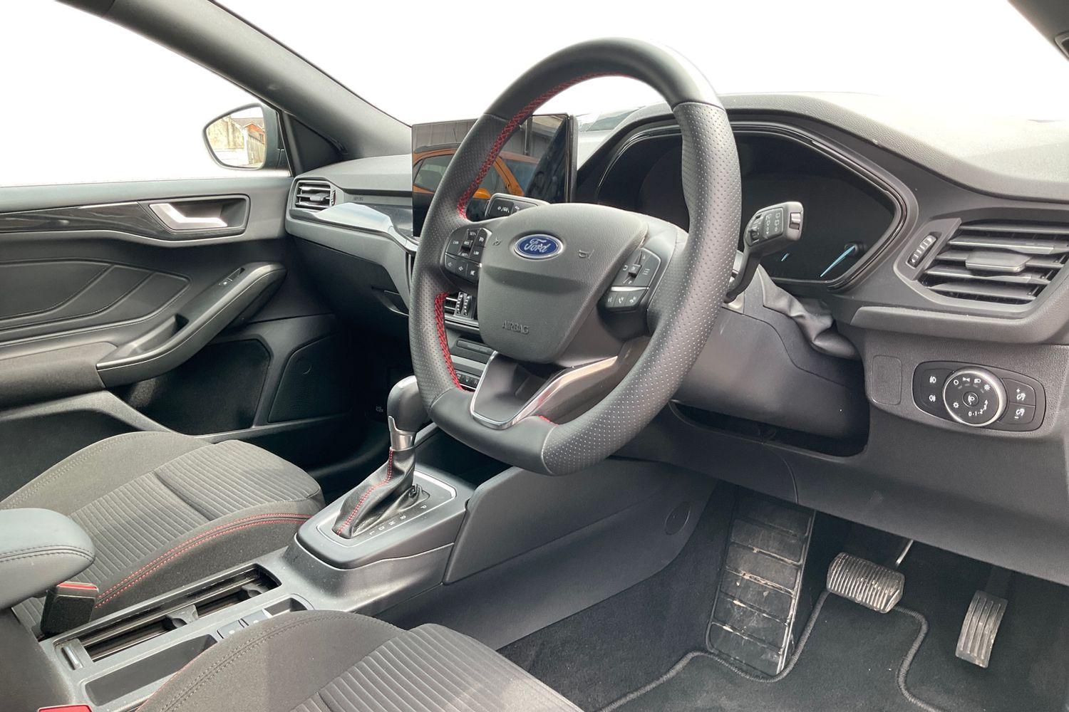 Ford Focus Photo 8