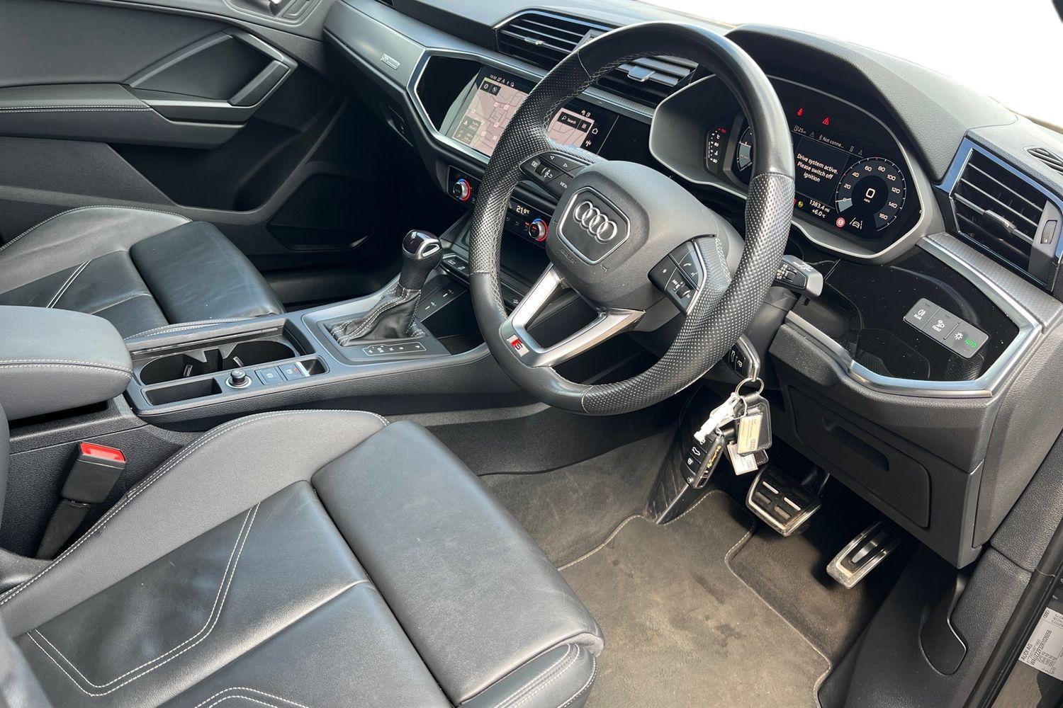 Audi Q3 Photo 8