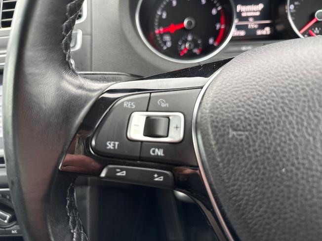 VOLKSWAGEN Polo Photo 16
