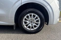 VOLKSWAGEN Transporter Photo 5