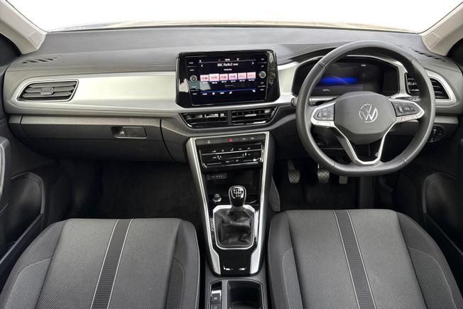 Volkswagen T-Roc Photo 10