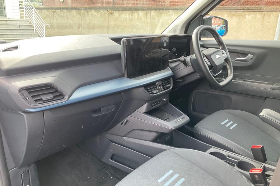 Ford E-Tourneo Courier Photo autoimg-bbd5ca108faa4dfa9b9d20776fcdb9efae5eb826.jpg