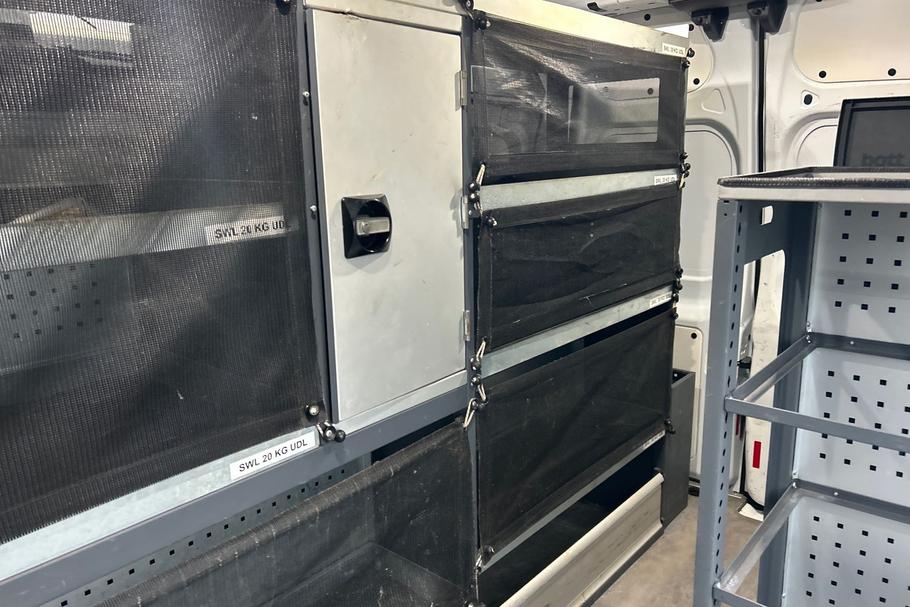 Used Ford TRANSIT CUSTOM YT19CSR 5