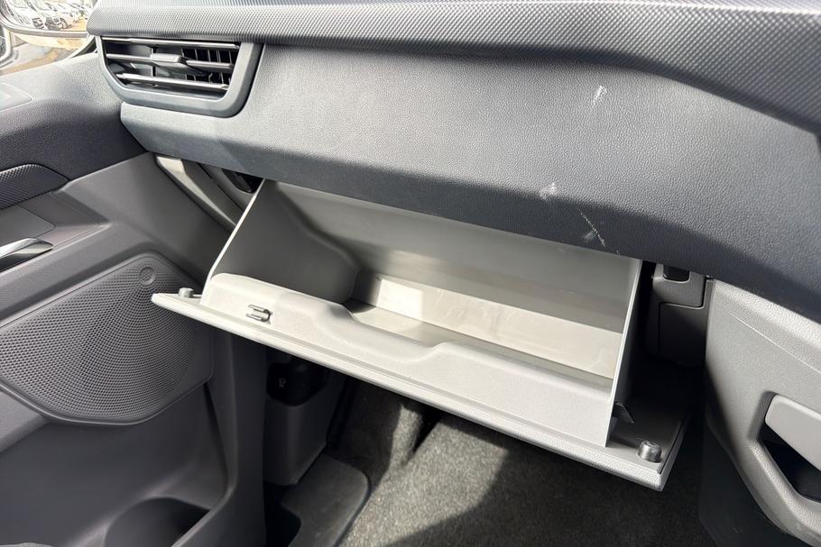 Used Ford TRANSIT CUSTOM MT75FFB 38
