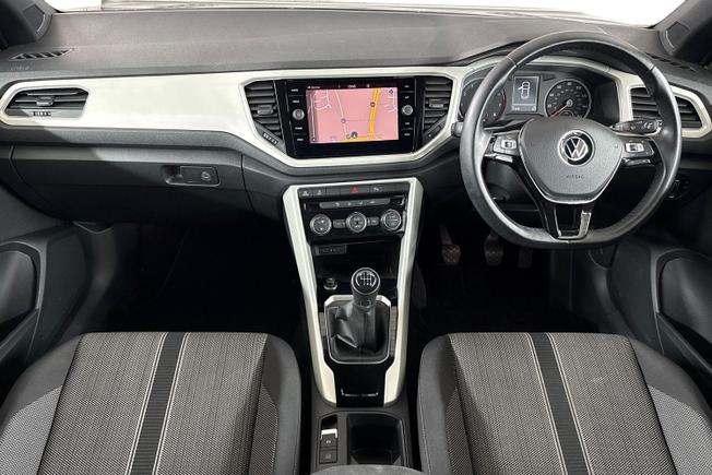Volkswagen T-Roc Photo 10