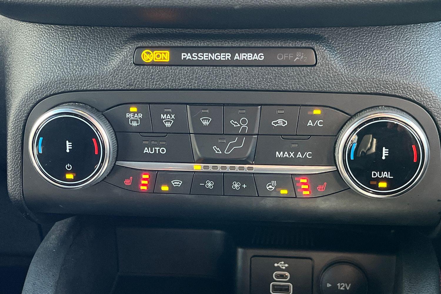 Ford KUGA Photo 31