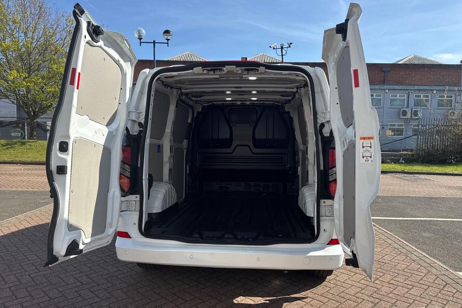Used FORD TRANSIT CUSTOM WT24AEP 6