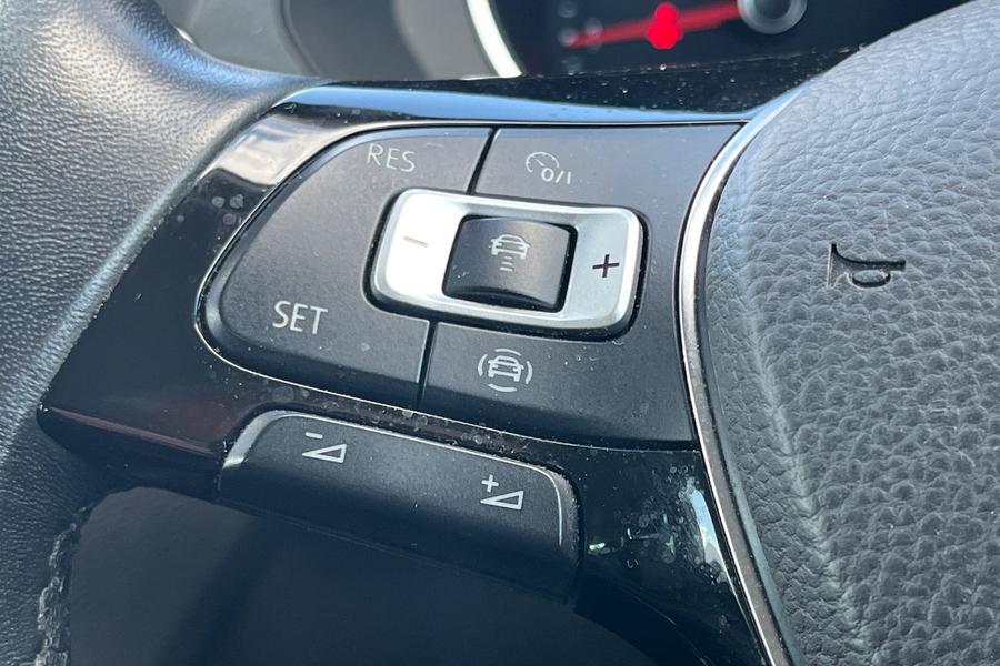 Volkswagen TIGUAN Photo autoimg-bbe1f366a0ce724452a0c98a5e1d416a868ad2b7.jpg