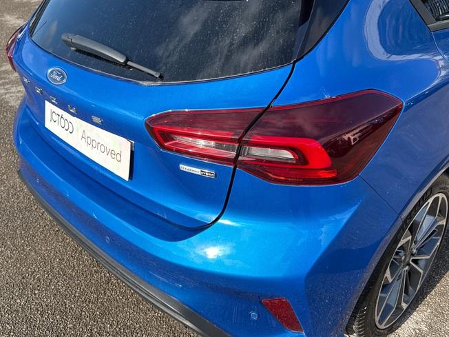 FORD Focus Photo 23