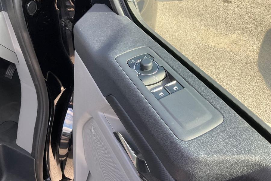 Ford TRANSIT CUSTOM Photo autoimg-bbe5de3e4f2f06a61e0932bff673f0b6311e4e2d.jpg