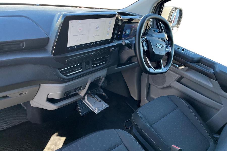 Ford TRANSIT E-CUSTOM Photo autoimg-bbe5e79fb449eefc9a10eba9cc88f874d71cf550.jpg