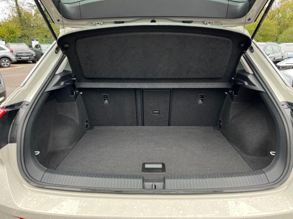 Volkswagen T-Roc Photo autoimg-bbe66c6dd928defab5cf0c1ea20f5739739f5731.jpg