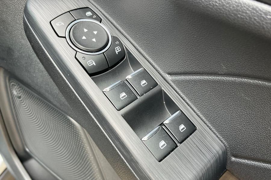 Ford KUGA Photo autoimg-bbefcd74dc4fec14d0615e07d28aece3b74cac55.jpg