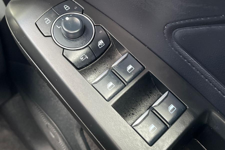 Ford FOCUS Photo autoimg-bbf0493a5e23bfbadcf32b9e94347f1ecbc396a4.jpg