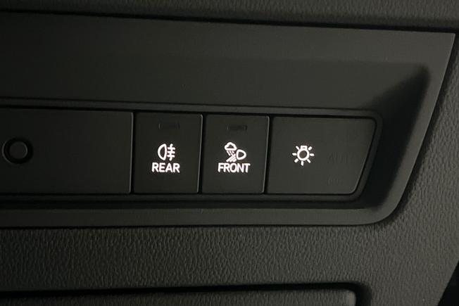VOLKSWAGEN Touareg Photo 24