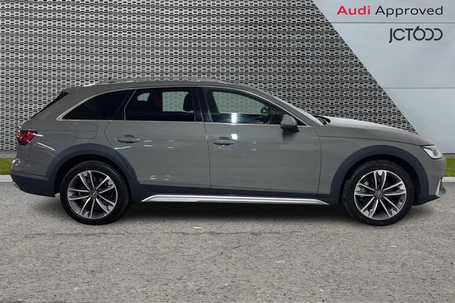 AUDI A4 Allroad Photo 4