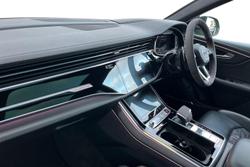 Audi RSQ8 Photo 2
