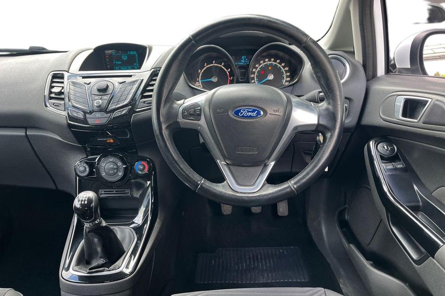 Ford Fiesta Photo autoimg-bbfb4391e67d8079912d68f17cd52d47fccd8daa.jpg