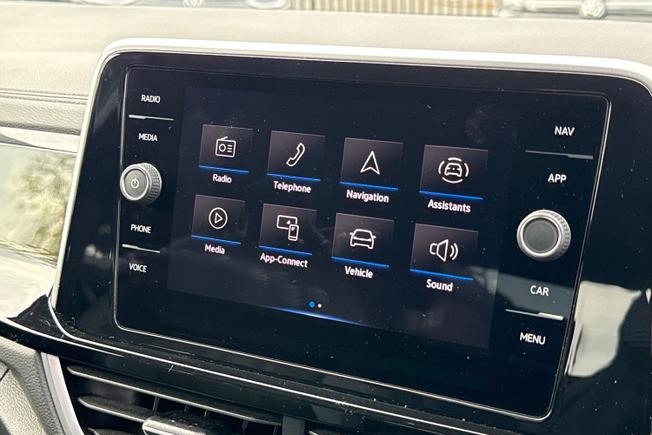 VOLKSWAGEN T-Roc Photo 13