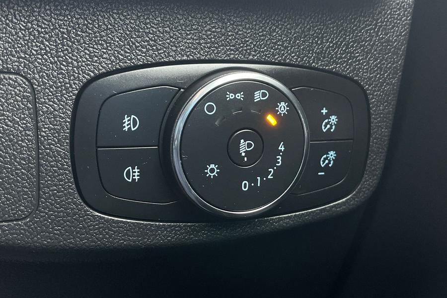 Ford FOCUS Photo autoimg-bc0317f18e197b2df321412139b671ce6b0cffe3.jpg