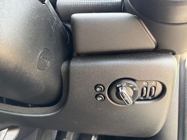 MINI Hatch Photo 26