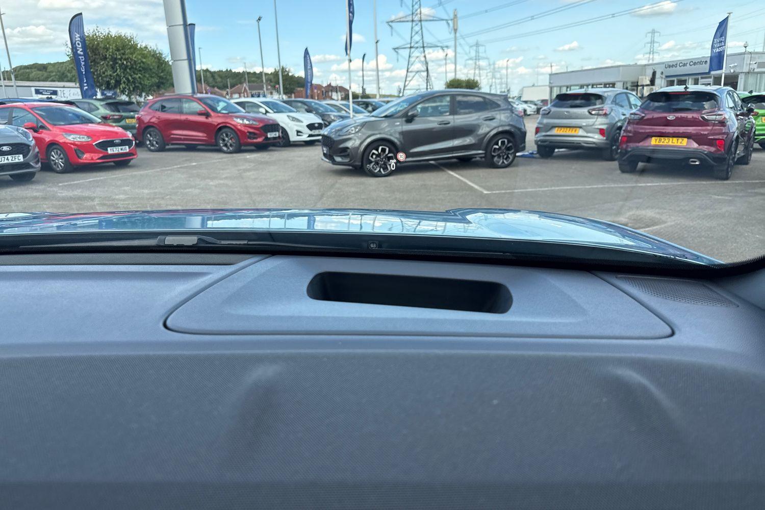 Ford EXPLORER Photo 25