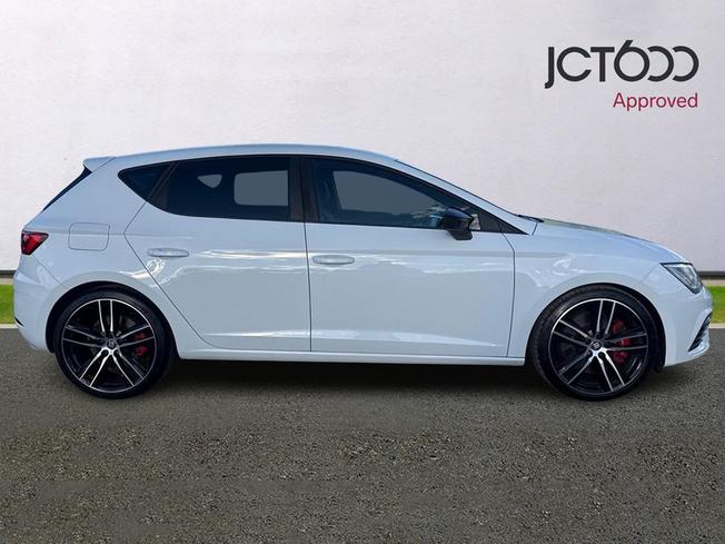 SEAT Leon Photo 4