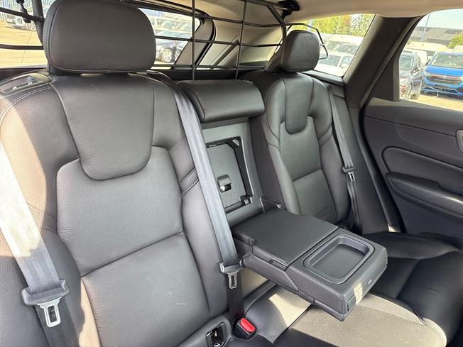 VOLVO XC60 Photo 23